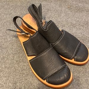 Fluevog rivers chira 10.5 Black